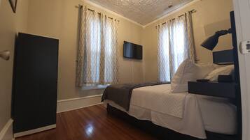 3 Schlafzimmer, Schreibtisch, Bügeleisen/Bügelbrett, kostenloses WLAN