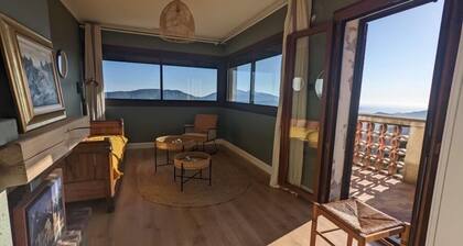 Magnifique Villa chic âïžâïžâïž vue imprenable sur la mer Ă 15mn des plages