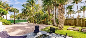 2 Bedroom 2 Bath Beach 1 min Walk 8 People Keyless Dog ok