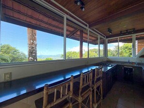 Private kitchen - Tranquil 2-bedroom cabin perfect for a peaceful getaway (Tinamaste)