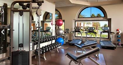 Last Minute 1st class Coachella hotel!