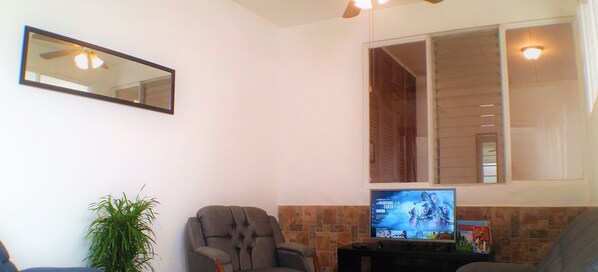 Interior - Escazu Vintage Apt 1 BR / 1 BA w/Great Location #4 (San Rafael, Escazu, Guachipelin)