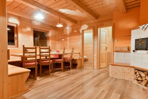 Chimenea, piso con calefacción