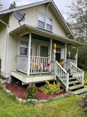 Exterior - Chinook Cottage (Freeland)