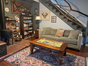 Smart TV, fireplace, books