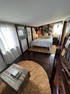 1 bedroom, desk, free WiFi, bed sheets