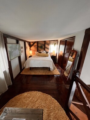 1 bedroom, desk, free WiFi, bed sheets