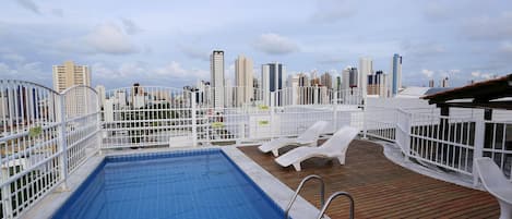Comfort Room | Pool | Outdoor pool