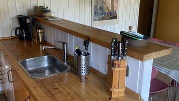 Køleskab, ovn, kogeplade, opvaskemaskine