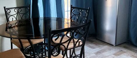 تناول الطعام