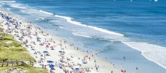 *Update * New Game Room, near Navy Base and Beach!