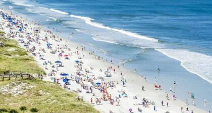 *Update * New Game Room, near Navy Base and Beach!