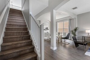 Interior - 6 Bedrooms / 4.5 Bathrooms Seasons (1270 SB) (Kissimmee)