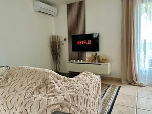 2 bedrooms, WiFi, bed sheets