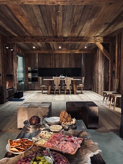 5* Central Cortina newly refurbished. 3’ from Freccia nel Cielo  cable car.