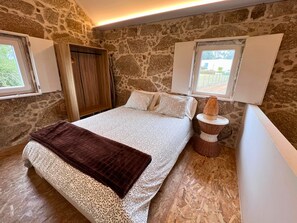 1 chambre, fer et planche à repasser, lit parapluie, Wi-Fi gratuit