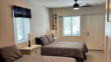 3 bedrooms, iron/ironing board, travel crib, WiFi