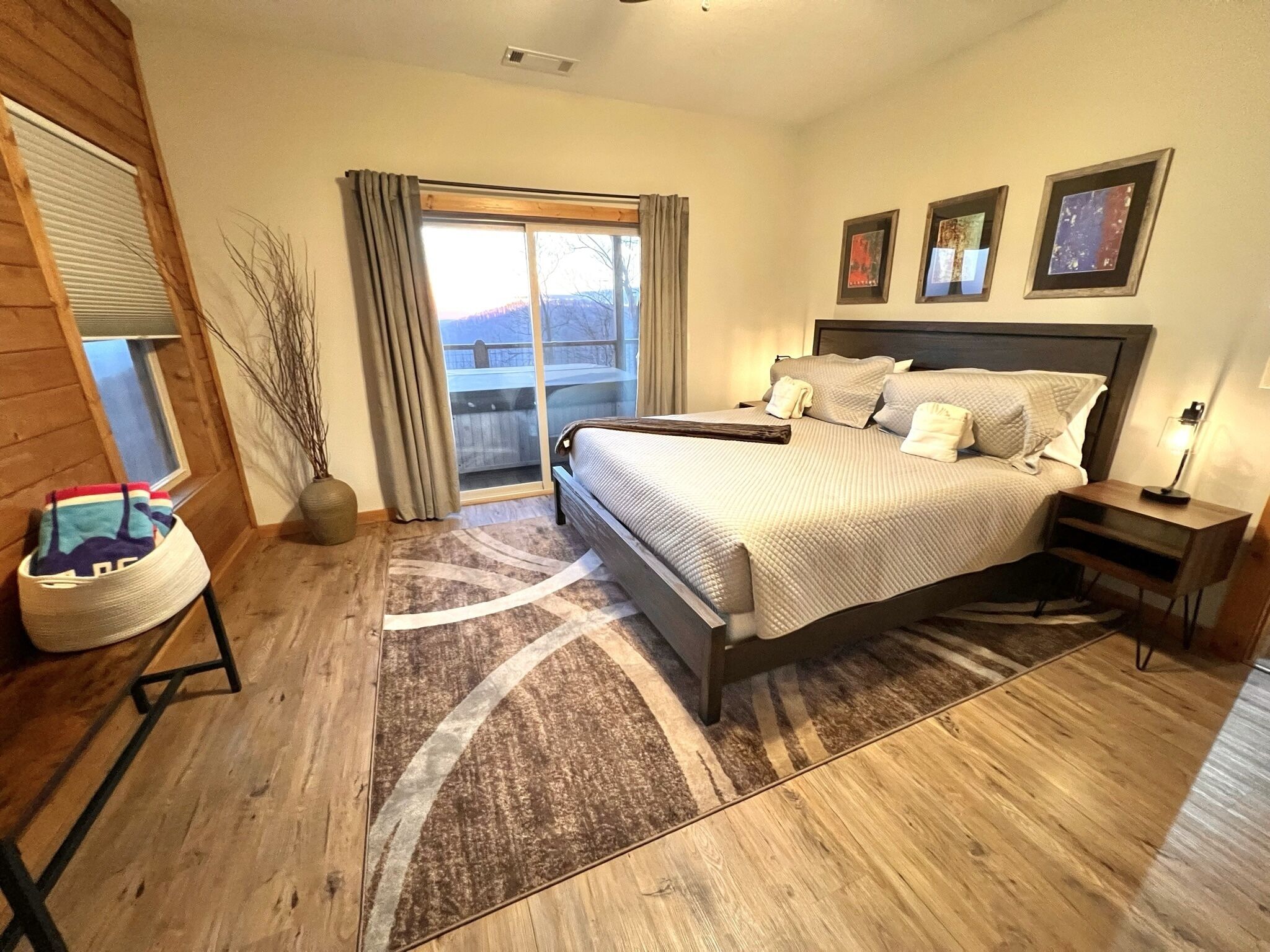 5 bedrooms, iron/ironing board, travel crib, free WiFi