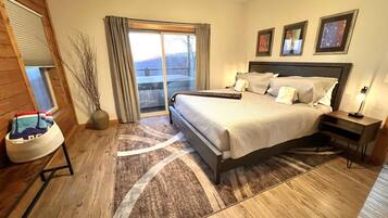 5 bedrooms, iron/ironing board, travel crib, free WiFi