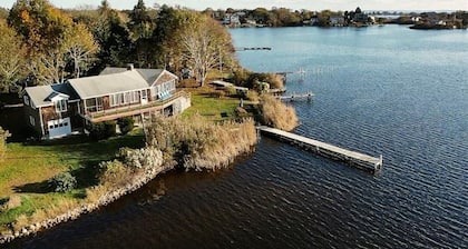 Private Waterfront House, Scenic Sunset Views