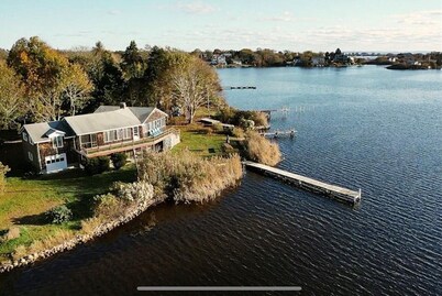 Private Waterfront House, Scenic Sunset Views