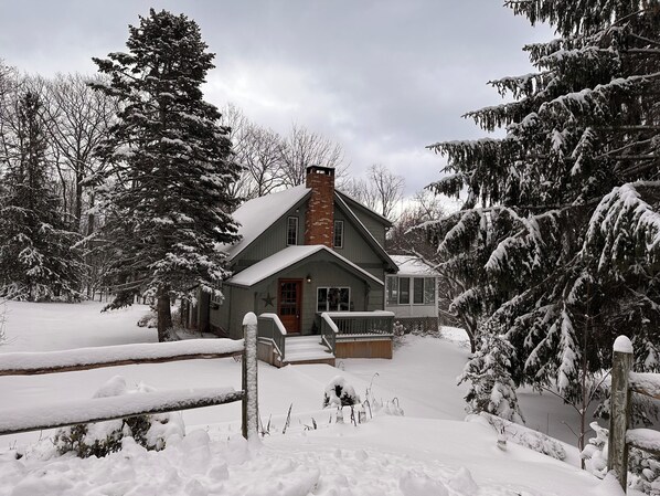 المنشأة من الخارج