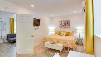 1 slaapkamer, een bureau, een strijkplank/strijkijzer, gratis wifi