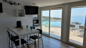 Appartamento panoramico, vista mare, fronte oceano | Biancheria da letto di alta qualità, materassi a doppio strato