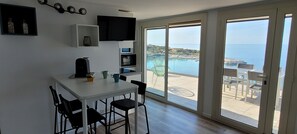 Panoramic Apartment, Sea View, Oceanfront | Premium bedding, pillowtop beds, iron/ironing board, travel crib - Résidence Sopramare (Algajola)