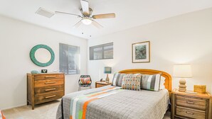 3 bedrooms, desk, iron/ironing board, WiFi (free)