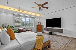 6 bedrooms, in-room safe, desk, iron/ironing board