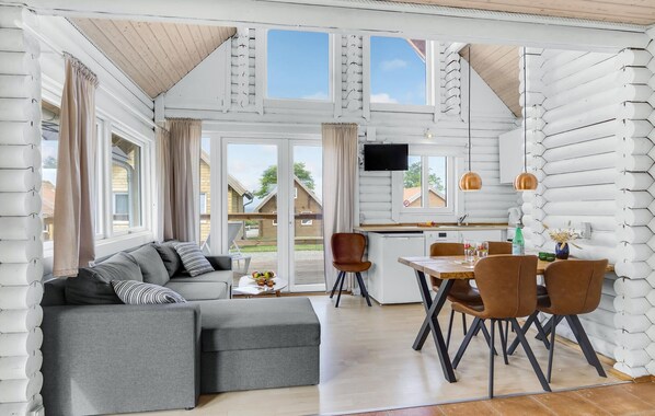 Living area - Gorgeous home in Tranekær (Tranekær)