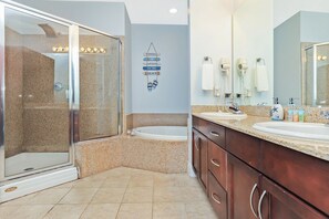 Combined shower/bathtub, hair dryer, towels - Beach Resort Condo, Sleeps 8!  Beautiful Ocean View! (Panama City Beach)