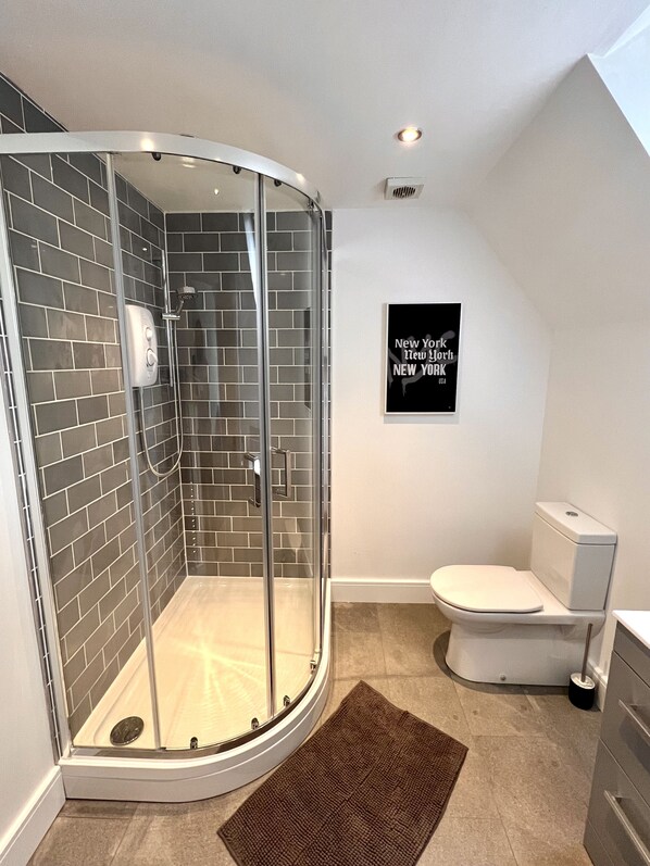 Unclassified image, 1 of 28, button - Comfortable 6 Guest Home - Walk to Canal & Award-Winning Pub (Weston-on-Trent)