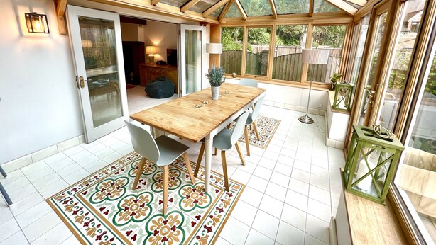 Dining - Comfortable 6 Guest Home - Walk to Canal & Award-Winning Pub (Weston-on-Trent)