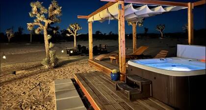 Joshua Tree getaway w/ HOT TUB & GAME ROOM