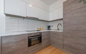 Kühlschrank, Herdplatte, Geschirrspüler