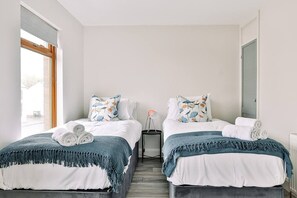 2 habitaciones, tabla de planchar con plancha y wifi gratis 