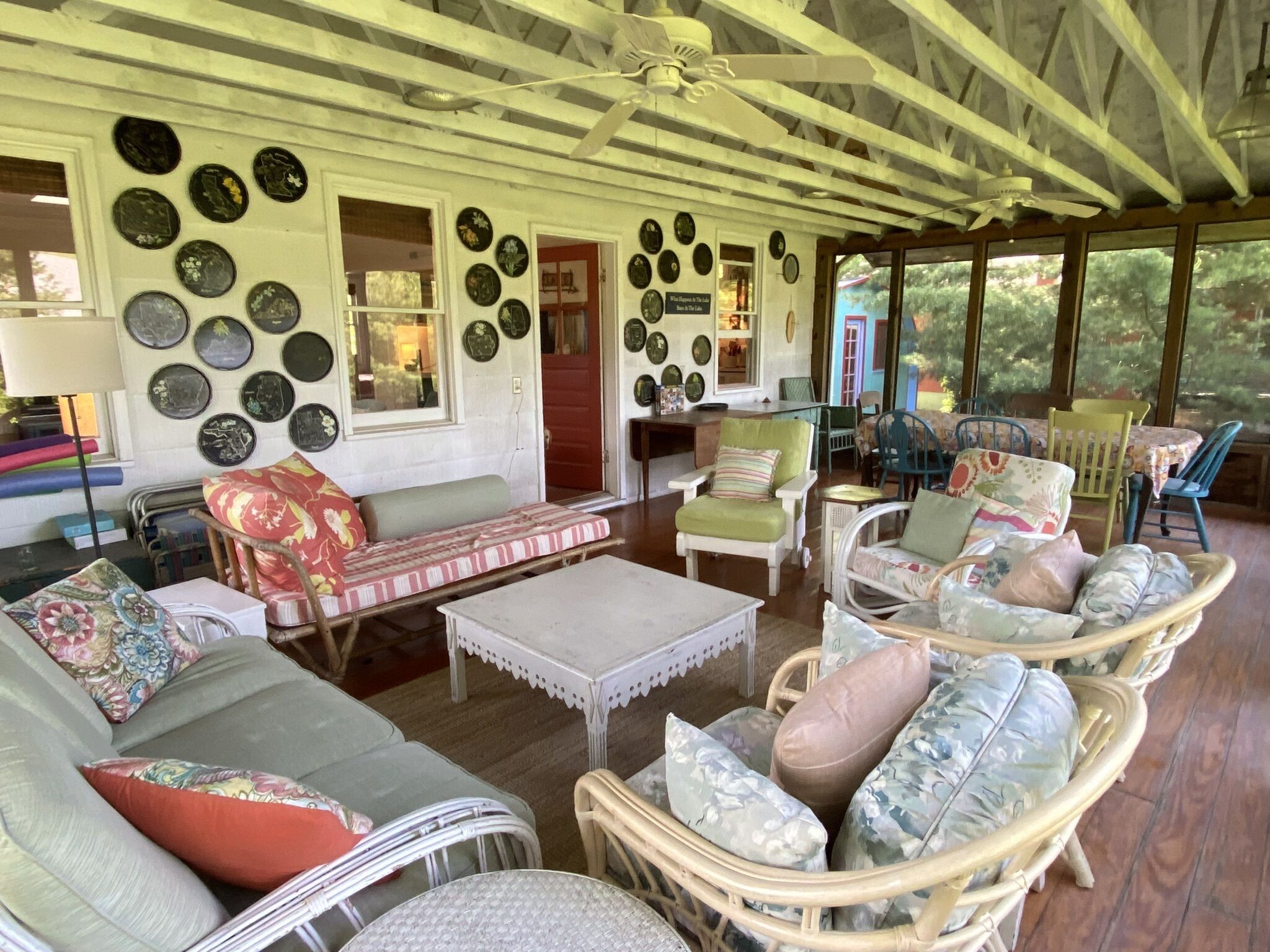 Cottage & bunkhouse w/ magical screened-in porch near Lake MI beaches, sleeps 12