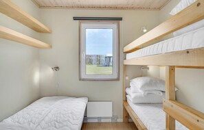 2 bedrooms, free WiFi