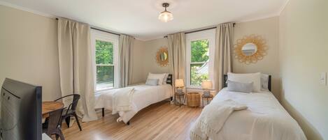 4 chambres, fer et planche Ă repasser, accĂšs au Wi-Fi (inclus)