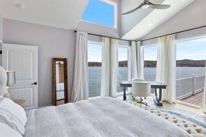 Desk, iron/ironing board, travel cot, free WiFi - Lakefront 5BR 6.5BA Home & Cabin amazing views (Gravois Mills)