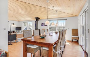 Dining - Amazing home in Grenaa with sauna (Grenaa)