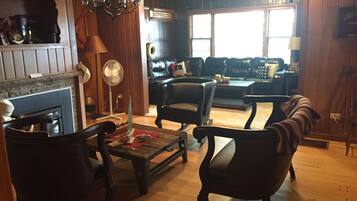 Flat-screen TV, fireplace