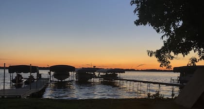 Vacation cottage on Lake Waubesa