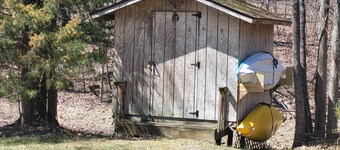 6-bedroom vacation home just 10 minutes from town.