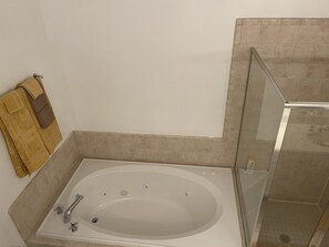 Badewanne, Whirlpool