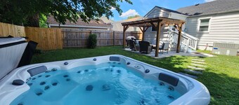 Cozy Cottage w/ Hot Tub, Pool Table, Fenced Yard