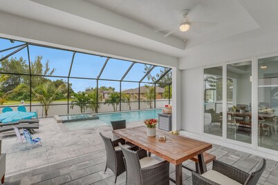 PRIVATE VACATION HOME Cape Coral w/ Heated Saltwater Pool - Spa -Gas Grill