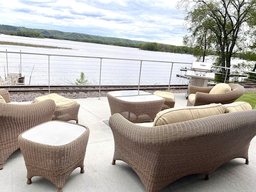 Reel Paradise at Shore Slough